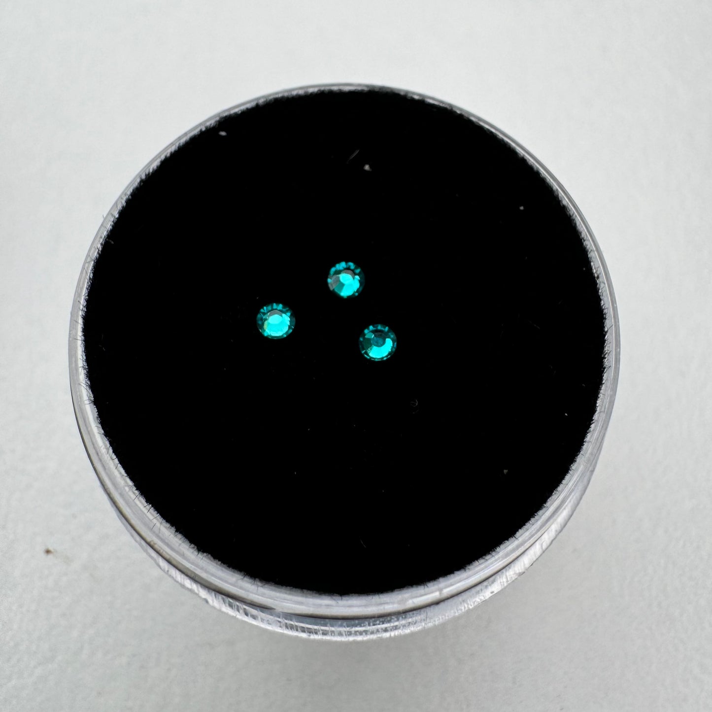 Tooth Gem - Swarovski Peacock Blue 1,7mm / 1,8 mm